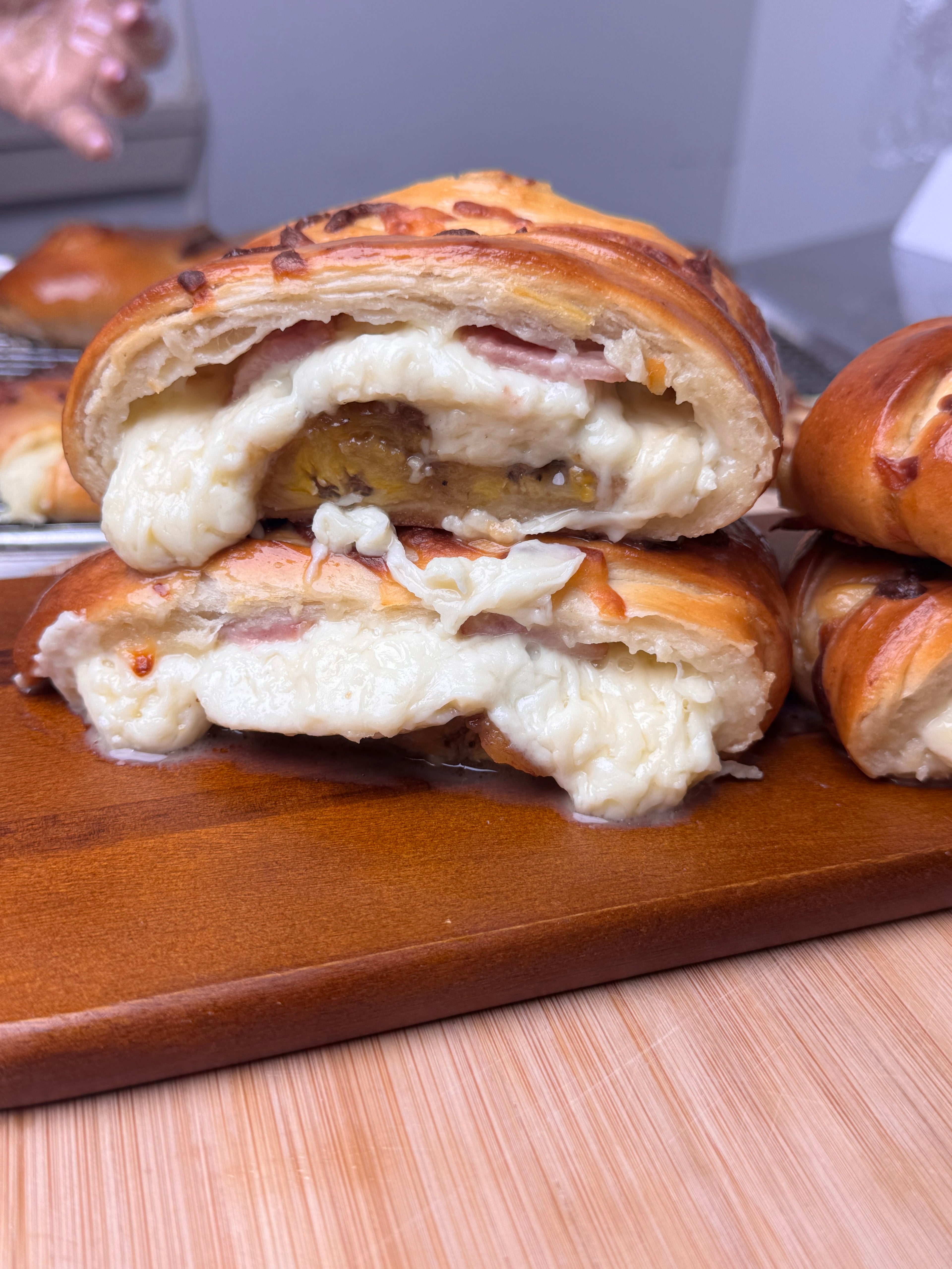 Pan de Plátano, Queso y Tocineta